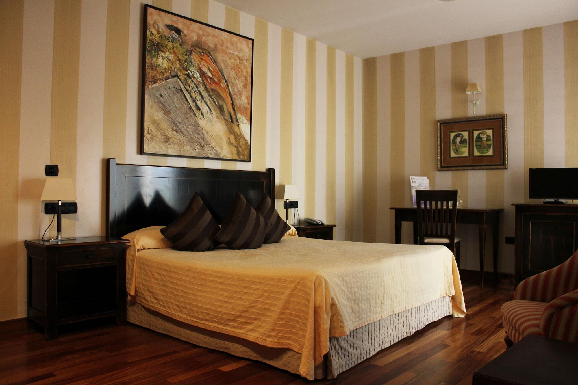 Hotel Vinicola Real-200 Monges Albelda De Iregua المظهر الخارجي الصورة