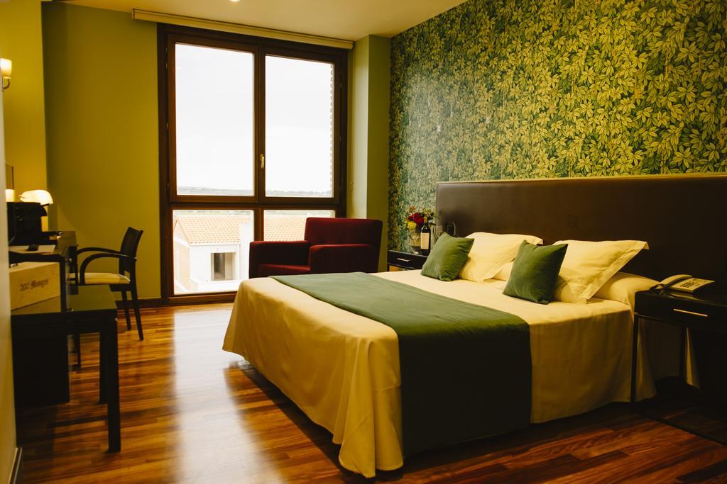 Hotel Vinicola Real-200 Monges Albelda De Iregua المظهر الخارجي الصورة
