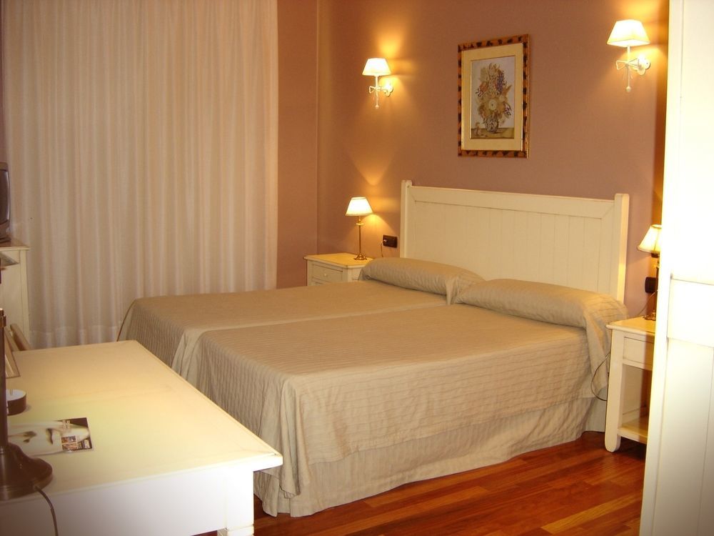 Hotel Vinicola Real-200 Monges Albelda De Iregua المظهر الخارجي الصورة